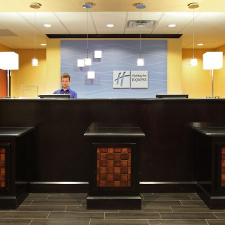 Holiday Inn Express Hotel & Suites Texarkana East By Ihg Buitenkant foto