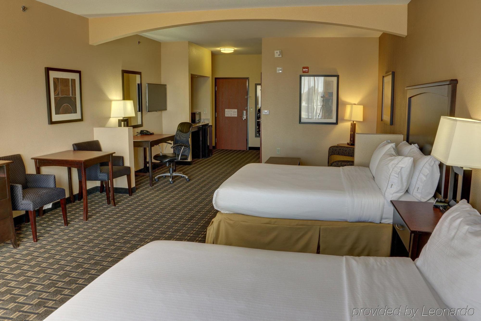 Holiday Inn Express Hotel & Suites Texarkana East By Ihg Buitenkant foto