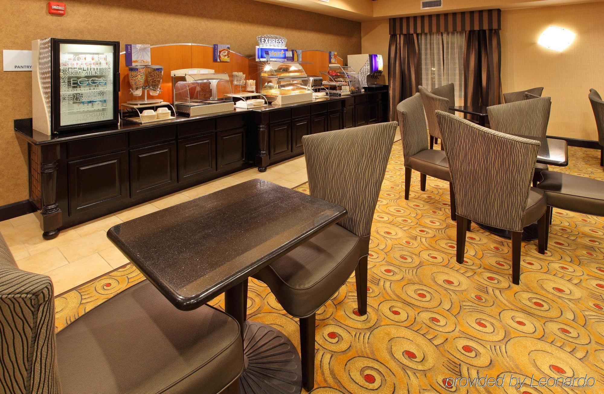 Holiday Inn Express Hotel & Suites Texarkana East By Ihg Buitenkant foto